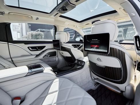 Used 2025 Mercedes-Benz Maybach S 680 4MATIC image 42