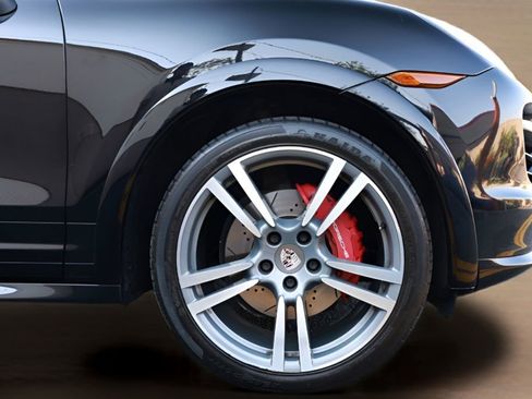 Used 2013 Porsche Cayenne GTS AWD/4WD image 14