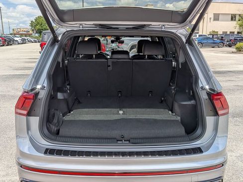 Used 2022 Volkswagen Tiguan SE R-Line FWD image 26