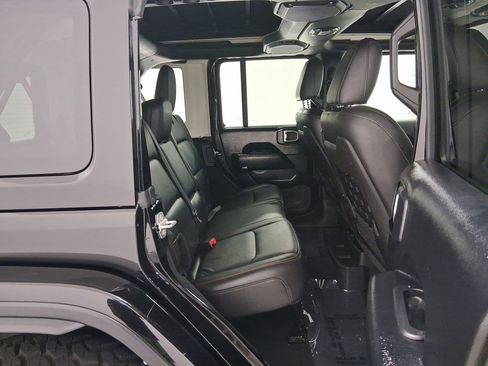 Used 2022 Jeep Wrangler Unlimited Rubicon w/ Xtreme Recon 35" Tire Package image 31