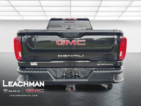 Used 2021 GMC Sierra 2500 Denali w/ Denali Black Diamond Edition AWD/4WD image 4