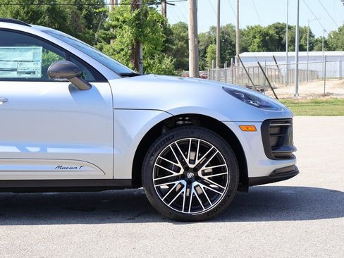 New 2025 Porsche Macan image 11