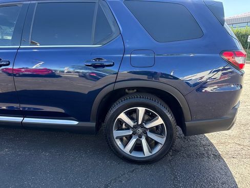 Used 2024 Honda Pilot Elite image 37