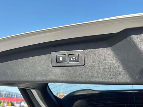 Used 2022 Subaru Outback Limited AWD/4WD image 16