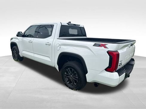 Used 2023 Toyota Tundra SR5 w/ SR5 Convenience Package AWD/4WD image 3