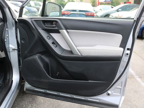 Used 2014 Subaru Forester 2.5i Premium w/ All-Weather Package image 39