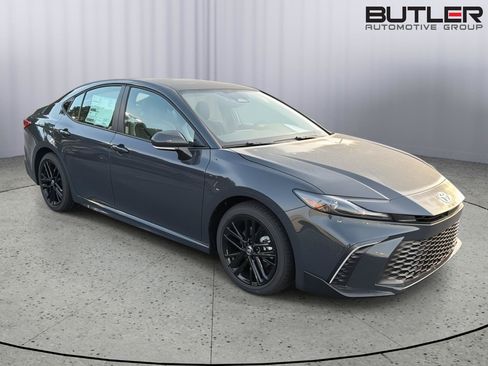 New 2026 Toyota Camry SE FWD image 8