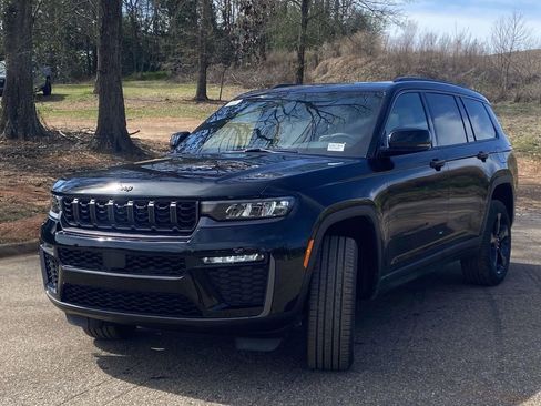 New 2026 Jeep Grand Cherokee L Limited w/ Limited Altitude Package image 3