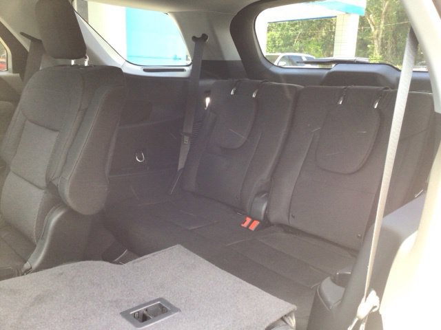 Used 2023 Ford Explorer XLT AWD/4WD image 19