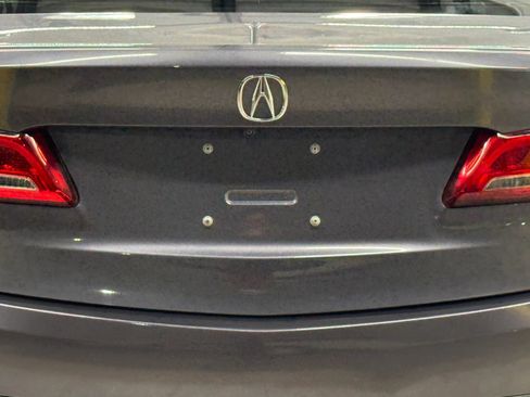 Used 2018 Acura TLX w/ Technology Package FWD image 11