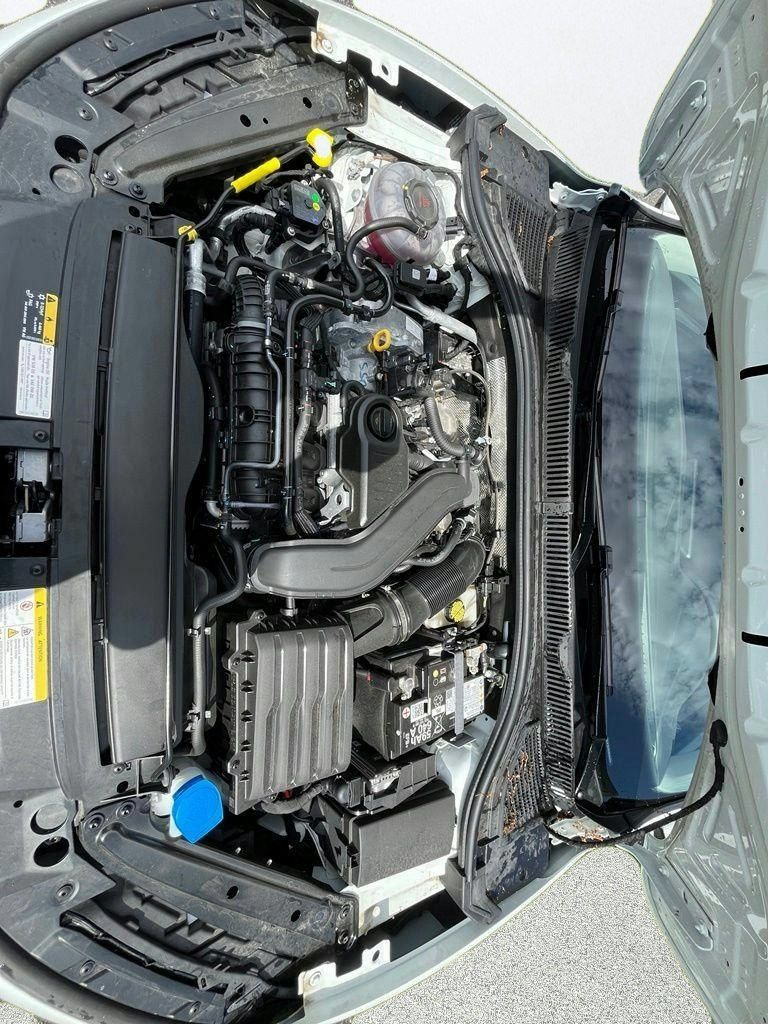 Certified 2025 Volkswagen Jetta S FWD image 32