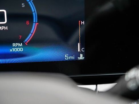 New 2026 Chevrolet Trax RS w/ Driver Confidence Package image 34