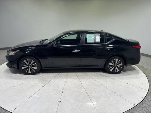 Used 2021 Nissan Altima 2.5 SV AWD/4WD image 2