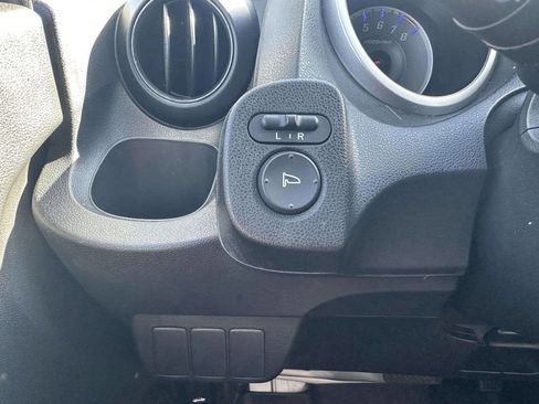 Used 2010 Honda Fit Sport image 25