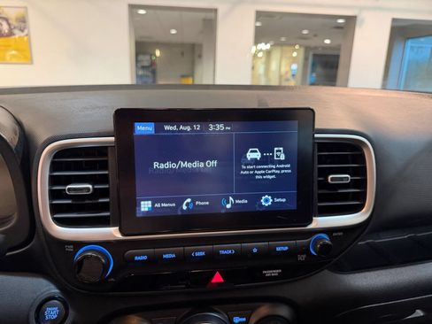 Used 2026 Hyundai Venue SEL FWD image 20