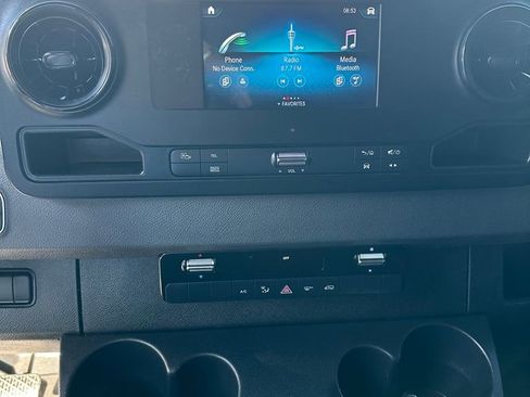 Used 2023 Mercedes-Benz Sprinter 2500 image 15