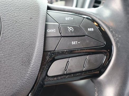 Used 2021 Jeep Cherokee Latitude Plus AWD/4WD image 22