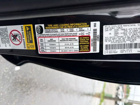 Used 2014 Toyota Tundra Limited w/ Limited Premium Package AWD/4WD image 22
