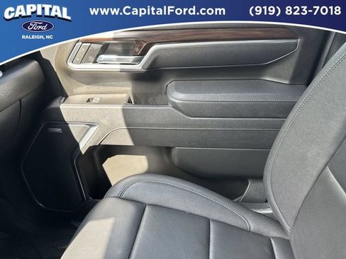 Used 2025 GMC Sierra 2500 SLT w/ SLT Premium Package AWD/4WD image 29