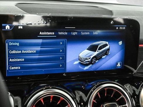 New 2026 Mercedes-Benz GLB 250 4MATIC image 16