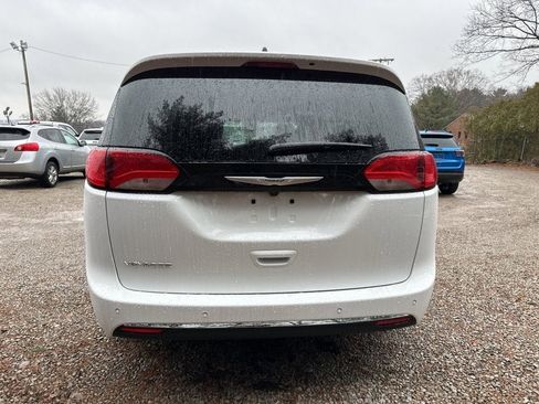 New 2026 Chrysler Voyager LX image 4