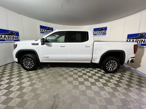 Used 2023 GMC Sierra 1500 AT4 w/ Technology Package AWD/4WD image 10