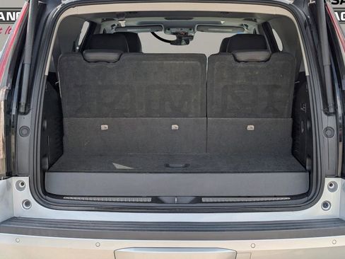 Used 2019 Cadillac Escalade Luxury image 12