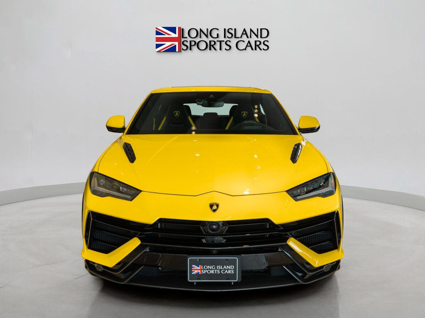 Used 2024 Lamborghini Urus Performante AWD/4WD image 2