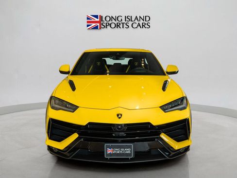 Used 2024 Lamborghini Urus Performante AWD/4WD image 2