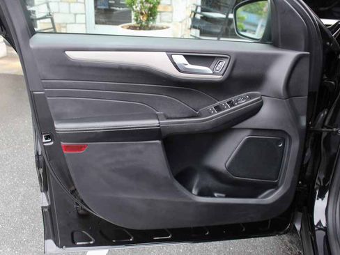Used 2021 Ford Escape SE w/ SE Sport Appearance Package AWD/4WD image 12