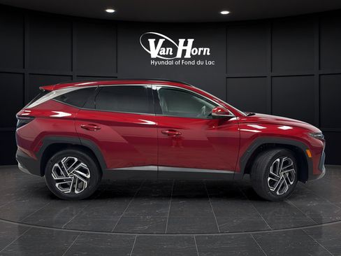 Used 2025 Hyundai Tucson Limited AWD/4WD image 8