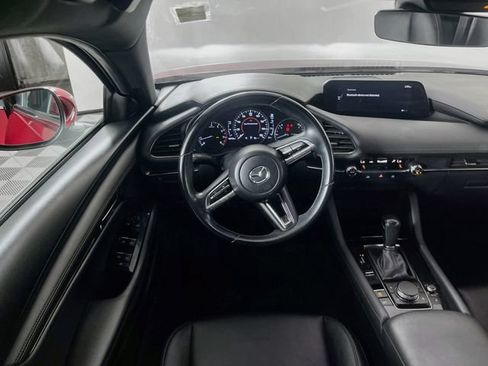 Used 2019 MAZDA MAZDA3 Hatchback FWD image 22