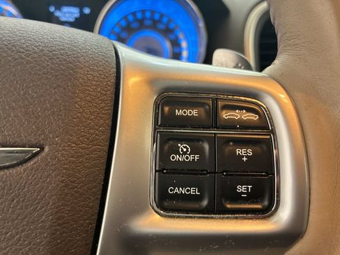 Used 2013 Chrysler 300 C Luxury Series w/ Harman Kardon Audio Group AWD/4WD image 18