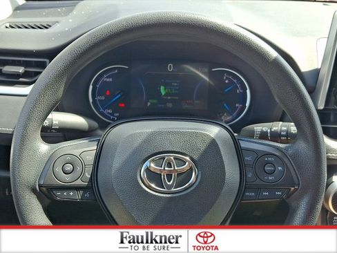 Certified 2025 Toyota RAV4 XLE AWD/4WD image 18