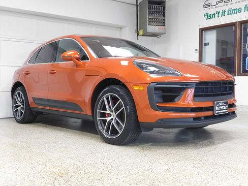 Used 2023 Porsche Macan S AWD/4WD image 13
