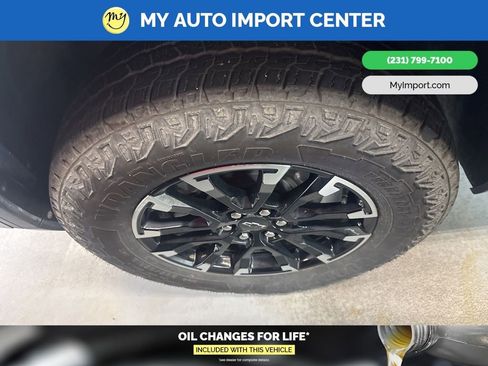 Used 2024 Chevrolet Traverse Z71 AWD/4WD image 9