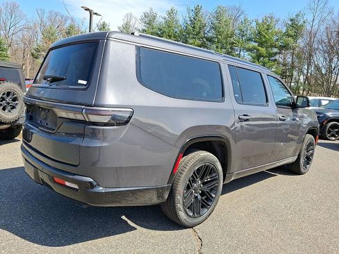 New 2026 Jeep Grand Wagoneer L Limited AWD/4WD image 4