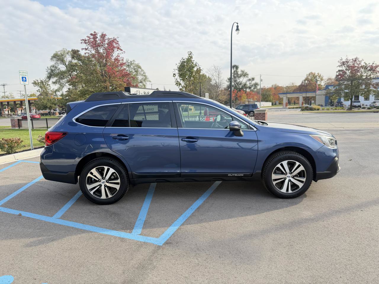 Used 2019 Subaru Outback 2.5i Limited AWD/4WD image 4