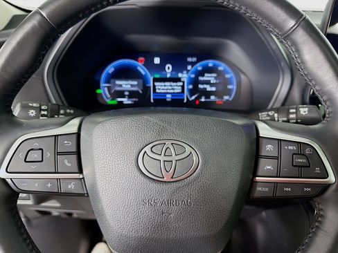Used 2024 Toyota Grand Highlander AWD Hybrid image 16