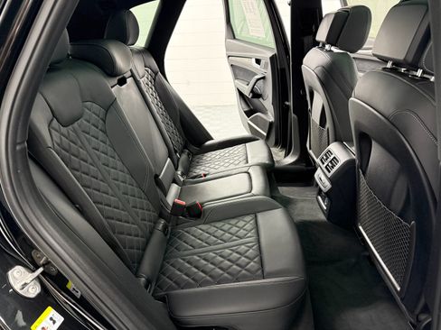 Used 2023 Audi SQ5 Premium Plus w/ Premium Plus Package AWD/4WD image 19