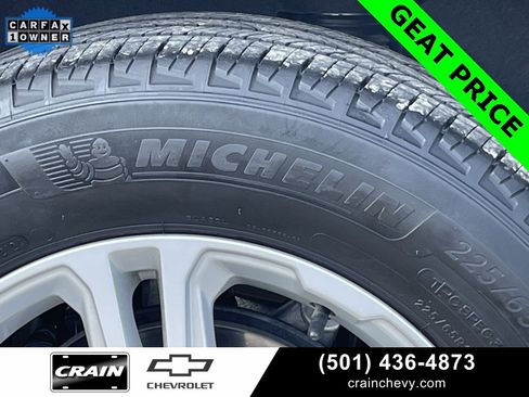 Used 2024 GMC Terrain SLE image 33