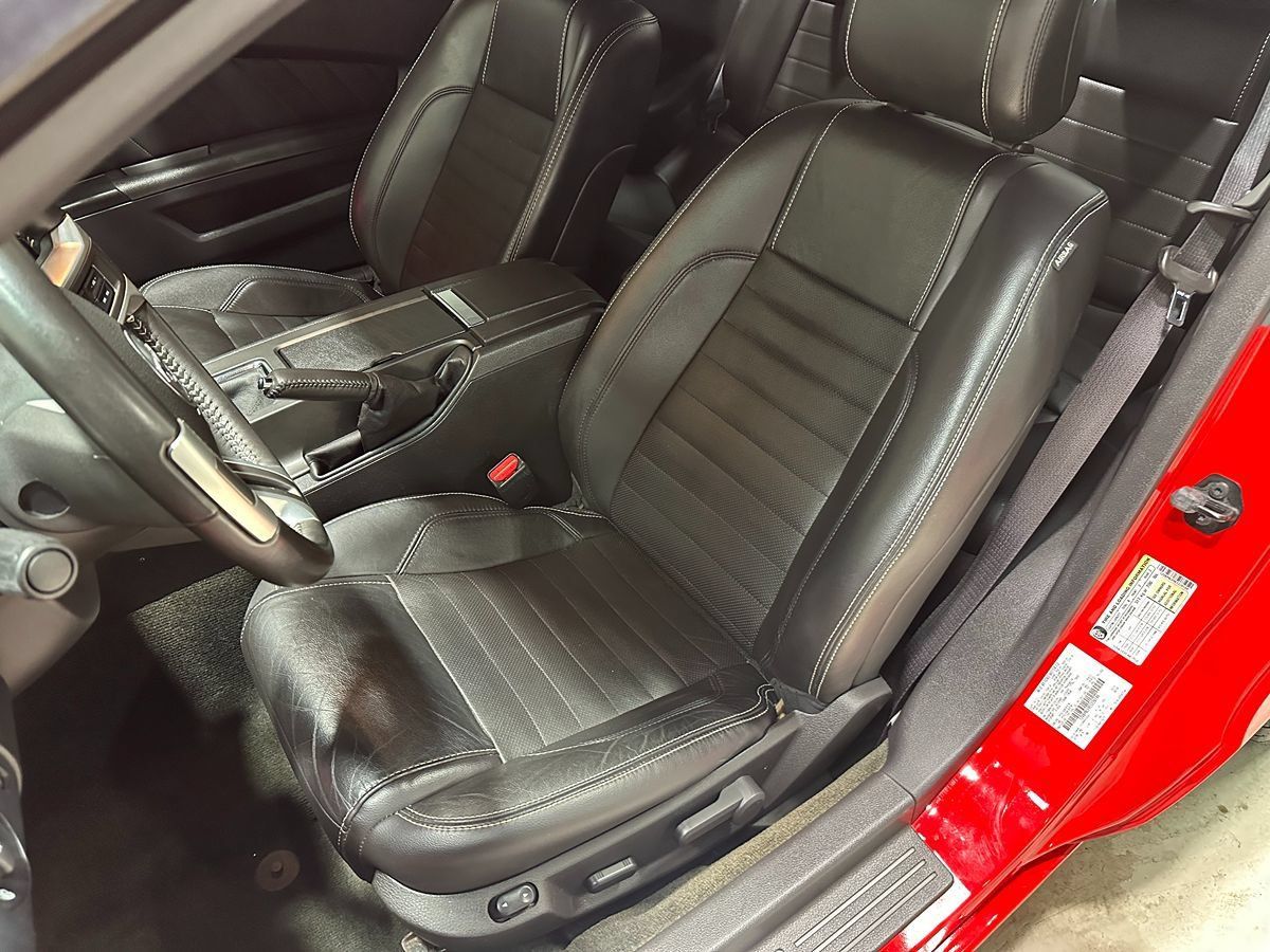 Used 2014 Ford Mustang GT Premium RWD image 28