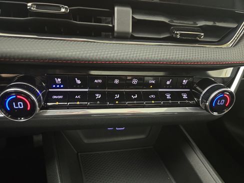 Certified 2025 Chevrolet Equinox RS w/ Safety and Technology Package AWD/4WD image 26