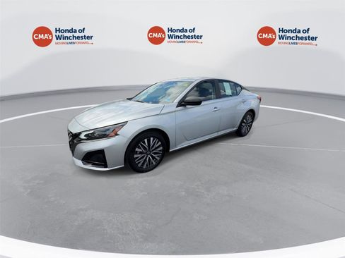 Used 2025 Nissan Altima 2.5 SV FWD image 4