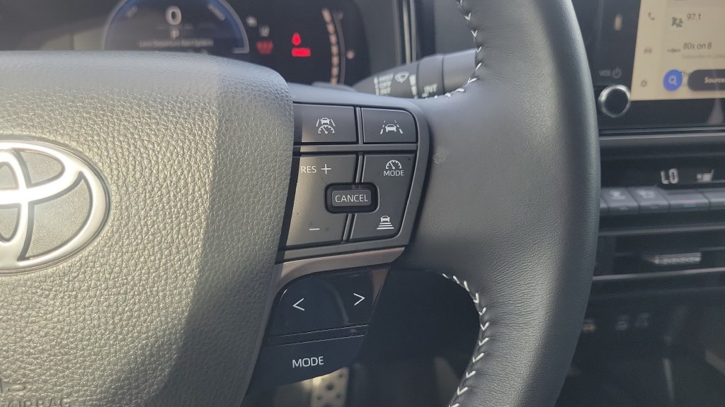 Used 2026 Toyota Camry SE FWD image 21