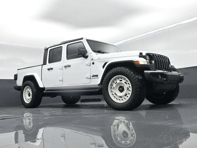 Used 2021 Jeep Gladiator Sport AWD/4WD image 43