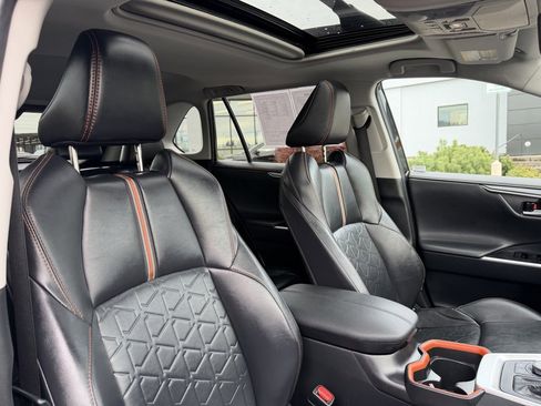 Used 2019 Toyota RAV4 Adventure image 34