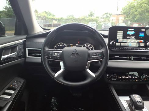 Used 2022 Mitsubishi Outlander SEL AWD/4WD image 14