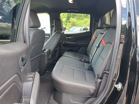 Used 2024 Chevrolet Colorado Z71 w/ Z71 Convenience Package 2 AWD/4WD image 10