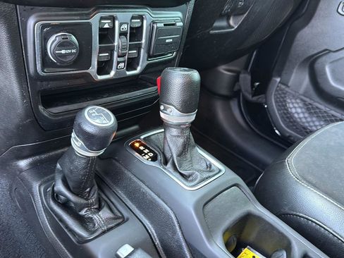 Used 2020 Jeep Wrangler Unlimited Sport image 24